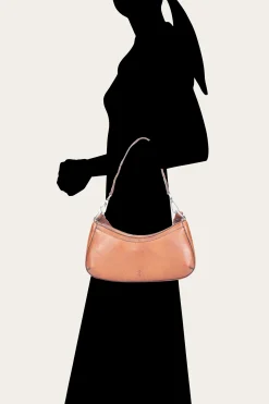 Claire Shoulder