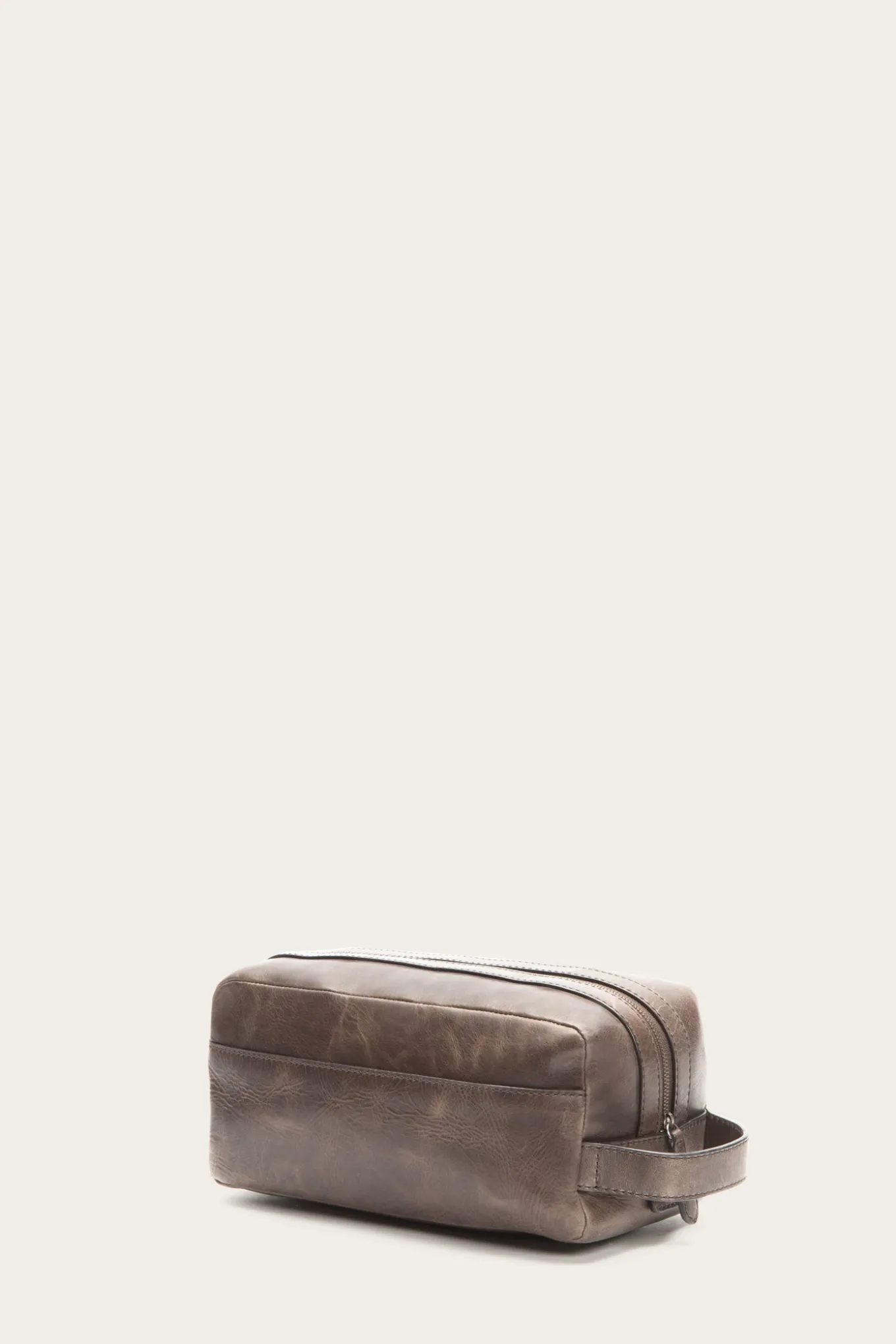 Logan Travel Dopp