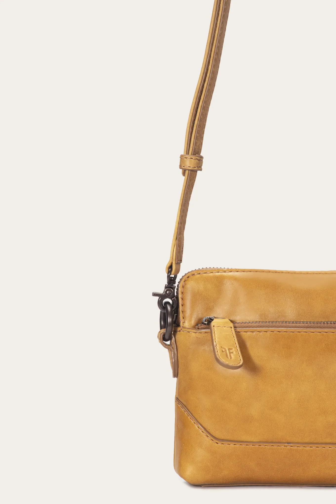 MELISSA CROSSBODY WRISTLET
